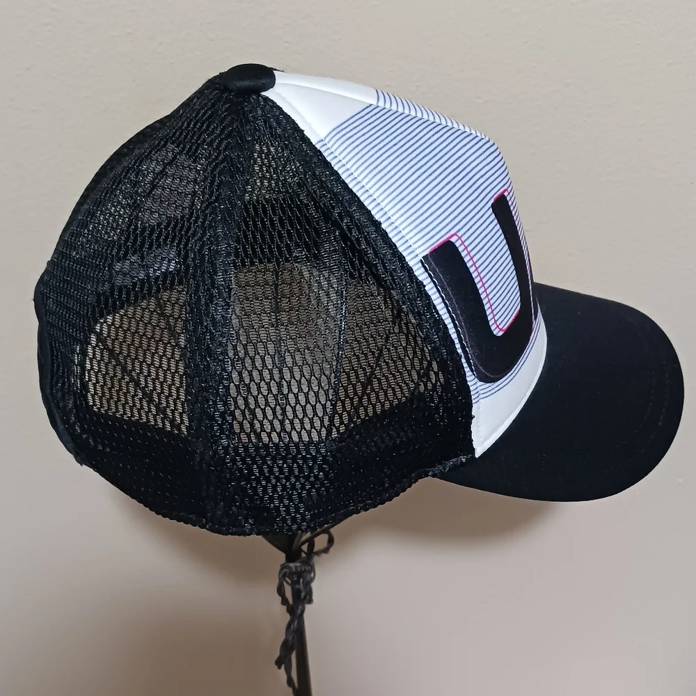 Under Armour Trucker Hat Youth Cap Black White Pink Holagram Logo Velcro Strap